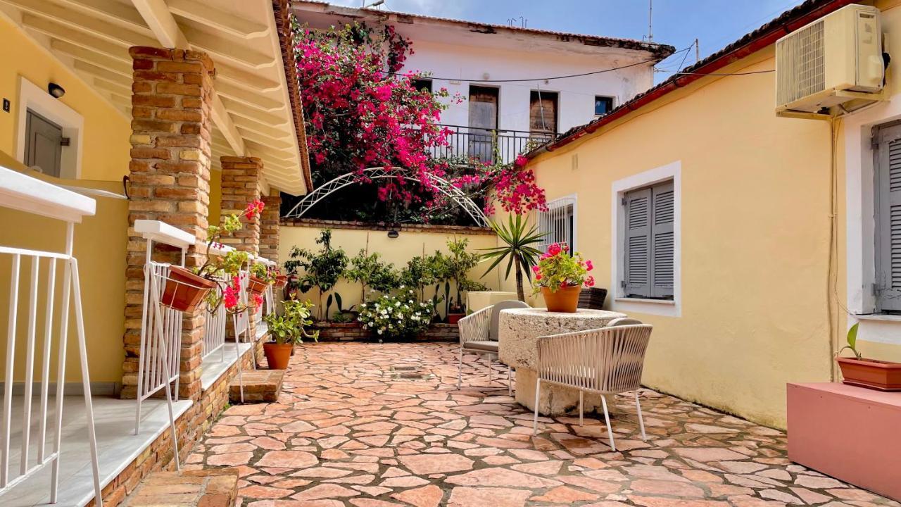 Nine Muses Apartments Kavos Bagian luar foto